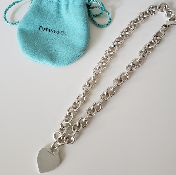 ❗SOLD❗Tiffany & Co. Heart Tag Chain Link Necklace - Picture 8 of 16